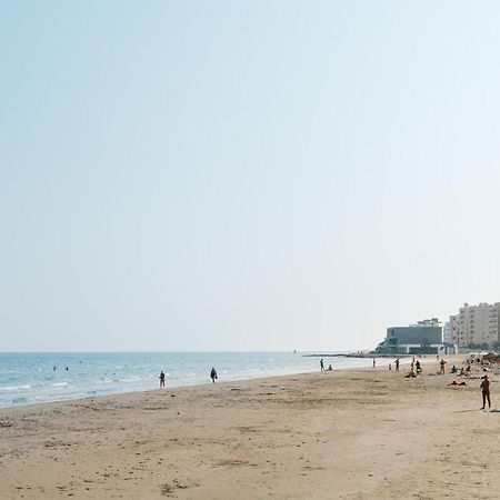 Seasunlove Apt. Apartamento Larnaca Exterior foto