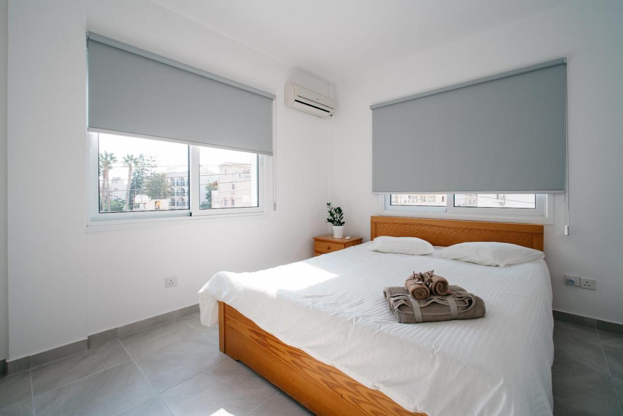 Seasunlove Apt. Apartamento Larnaca Exterior foto